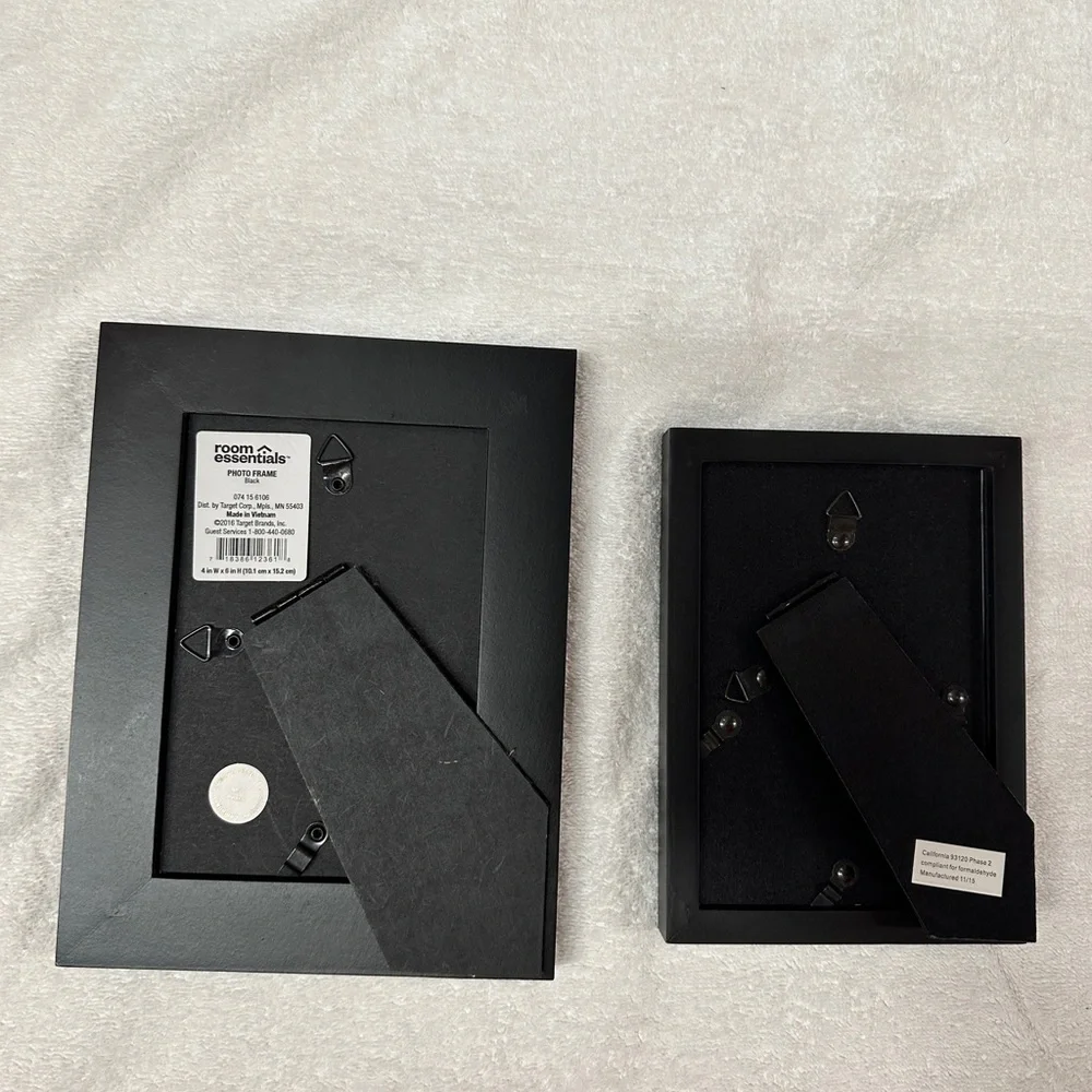 2 Matt Black 4x6 Frames PRICED TO SELL